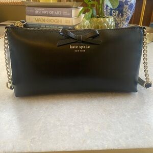 New with tags Kate Spade New York Purse-Black with Gold Chain Strap Crossbody